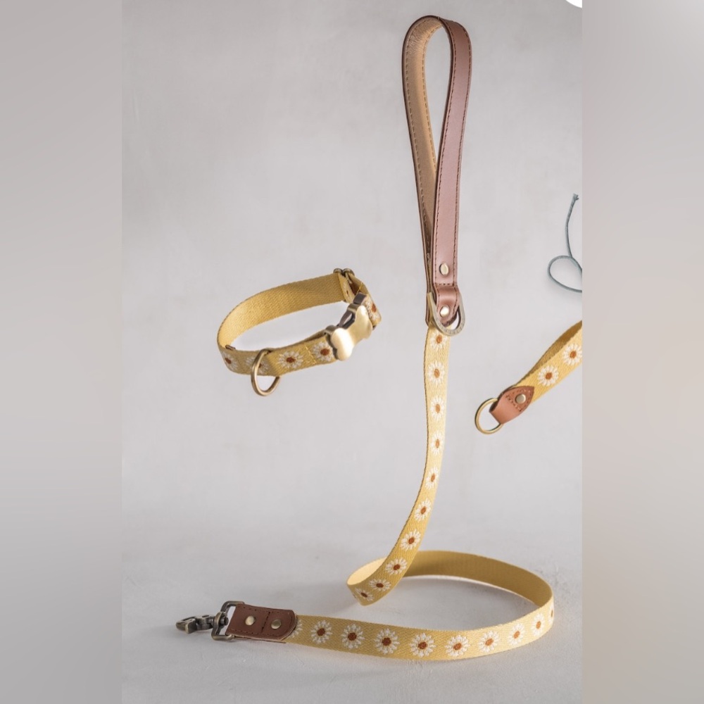 Sunflower Dog Leash 🌻